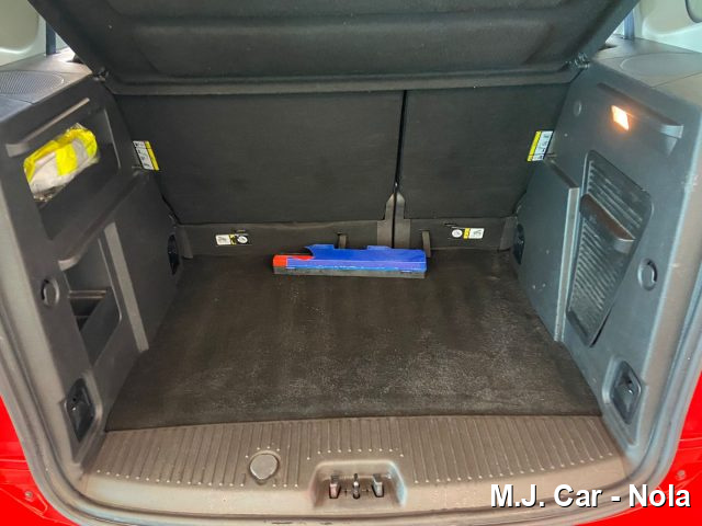 FORD Tourneo Courier usata, con Volante in pelle