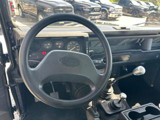 LAND ROVER Defender usata 6