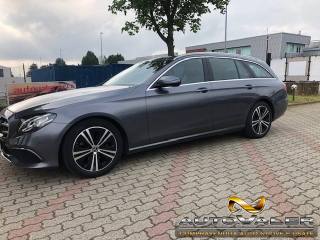 MERCEDES-BENZ E 200 usata, con Autoradio