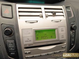 TOYOTA Yaris usata 22