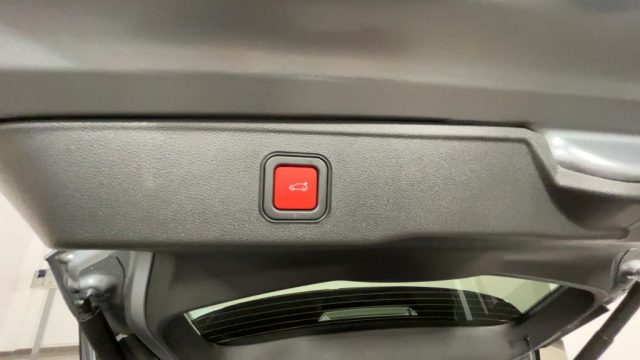 JEEP Avenger usata, con Autoradio digitale