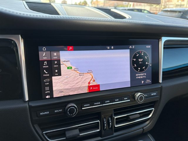 PORSCHE Macan usata, con Luci diurne LED