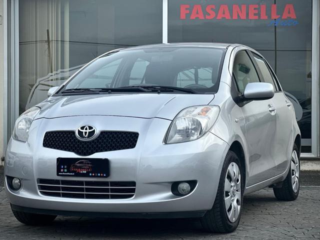 TOYOTA Yaris usata, con Alzacristalli elettrici