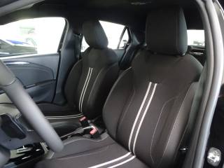 OPEL Corsa usata, con Volante in pelle