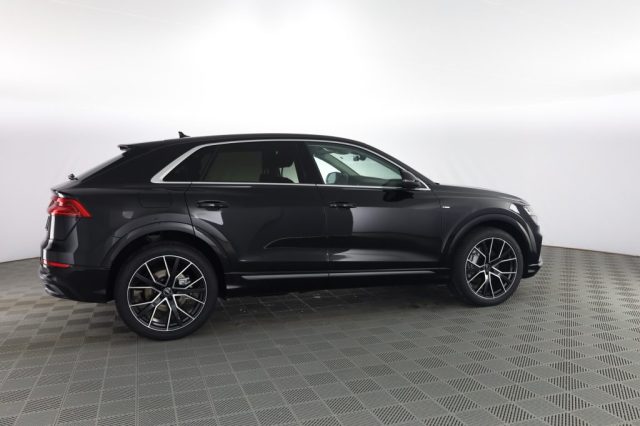 AUDI Q8 usata 2