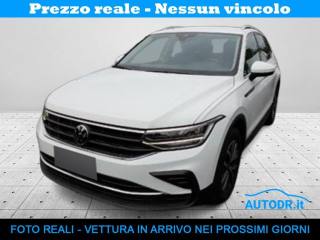 VOLKSWAGEN Tiguan 2.0 TDI 150CV DSG Life Carplay, Vetri osc, Ambient