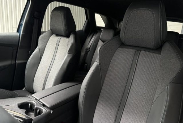 PEUGEOT 3008 usata, con Chiusura centralizzata