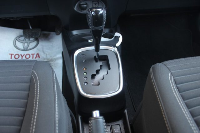 TOYOTA Yaris usata, con Frenata d