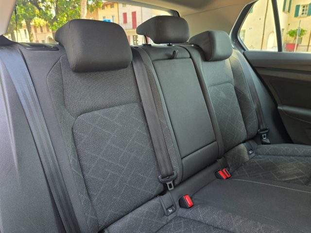 VOLKSWAGEN Golf usata 132