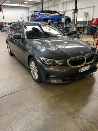 BMW 318 d 48V Touring Business Advantage