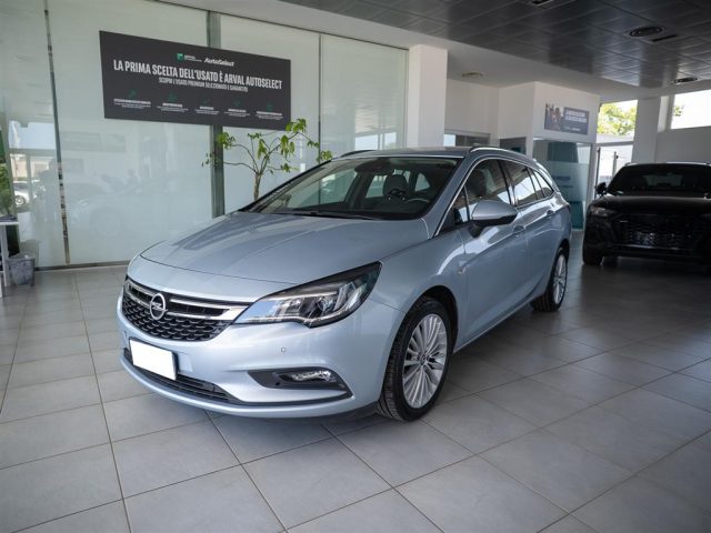 OPEL Astra usata, con Airbag