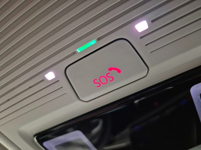 VOLKSWAGEN Passat usata, con Isofix