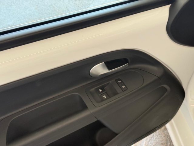 VOLKSWAGEN up! usata, con Bluetooth