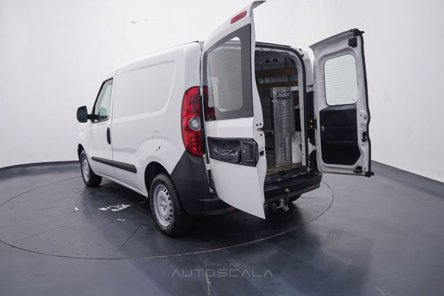 OPEL Combo usata 19