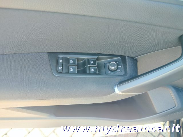 VOLKSWAGEN Touran usata 30