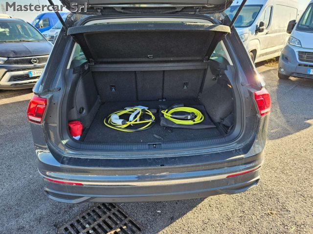 VOLKSWAGEN Tiguan usata, con Servosterzo