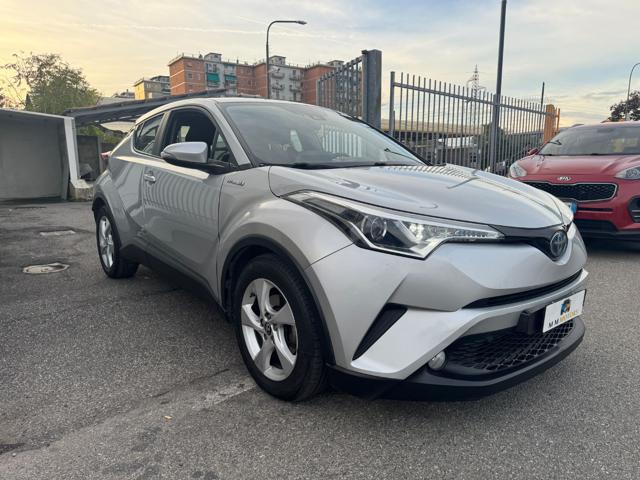 TOYOTA C-HR usata, con Autoradio