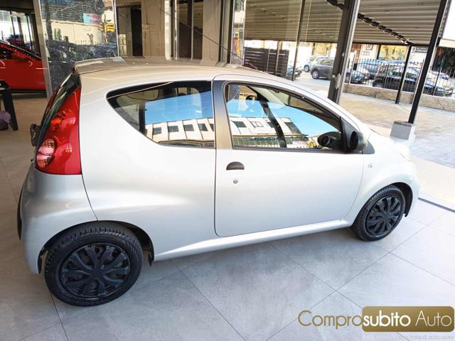 PEUGEOT 107 usata 6
