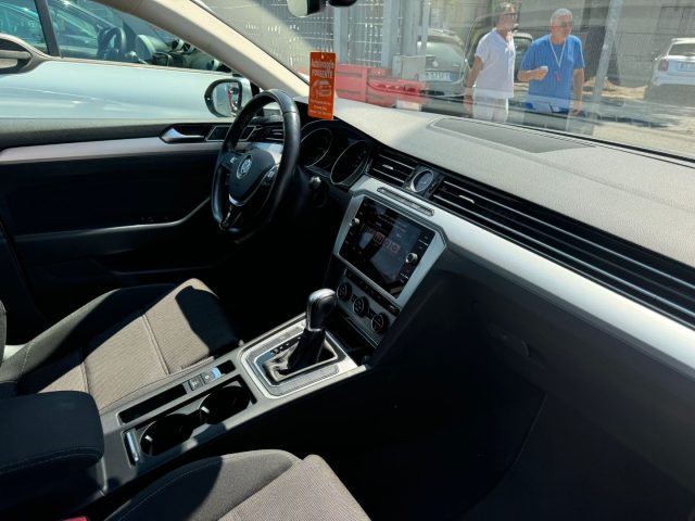 VOLKSWAGEN Passat Variant usata, con Controllo automatico clima