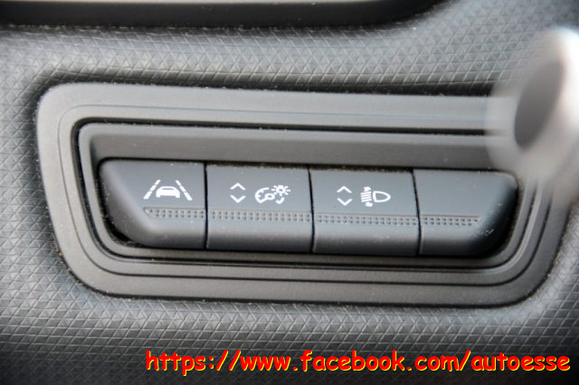 RENAULT Clio usata, con Touch screen