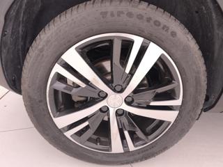 PEUGEOT 3008 usata, con Sensori di parcheggio anteriori