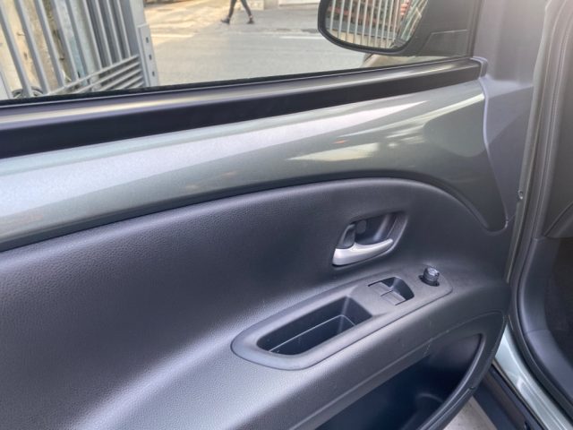 TOYOTA Aygo X usata, con Autoradio digitale