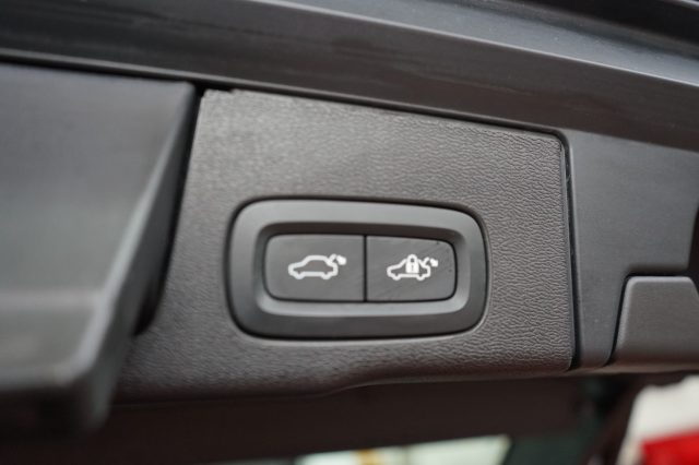 VOLVO XC60 usata, con Autoradio digitale