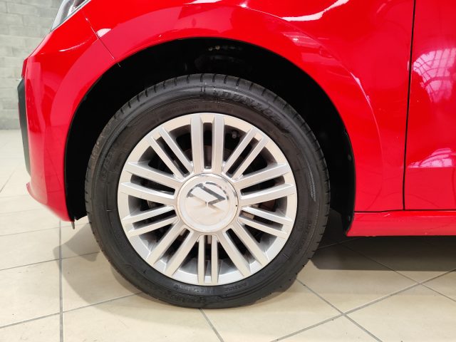 VOLKSWAGEN up! usata 9