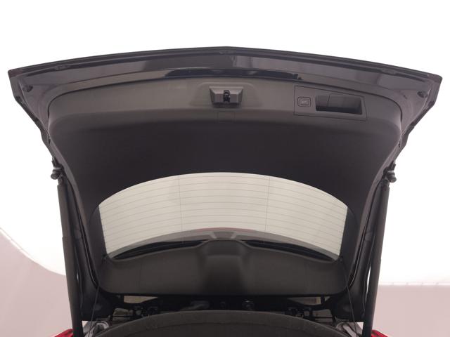 CADILLAC XT4 usata, con Volante in pelle