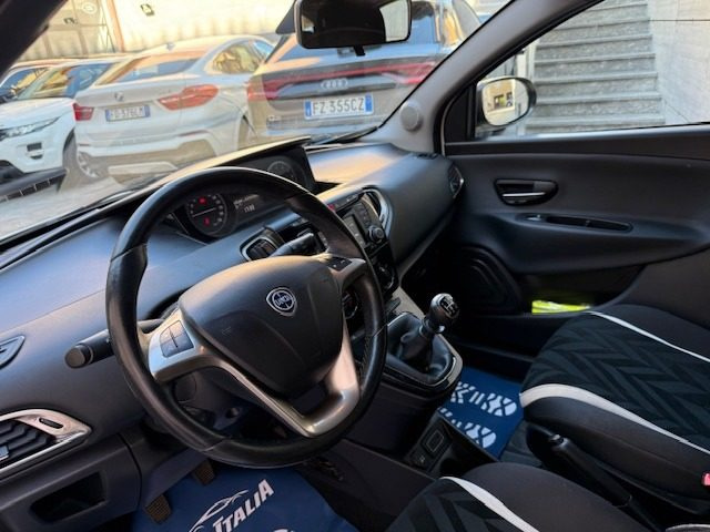 LANCIA Ypsilon usata, con Controllo trazione