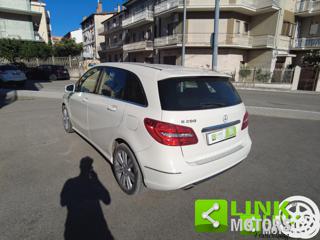 MERCEDES-BENZ B 200 usata 4