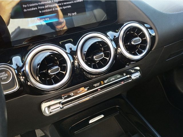 MERCEDES-BENZ GLA 250 usata, con Specchietti laterali elettrici
