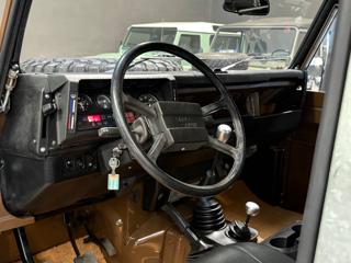 LAND ROVER Defender usata 9