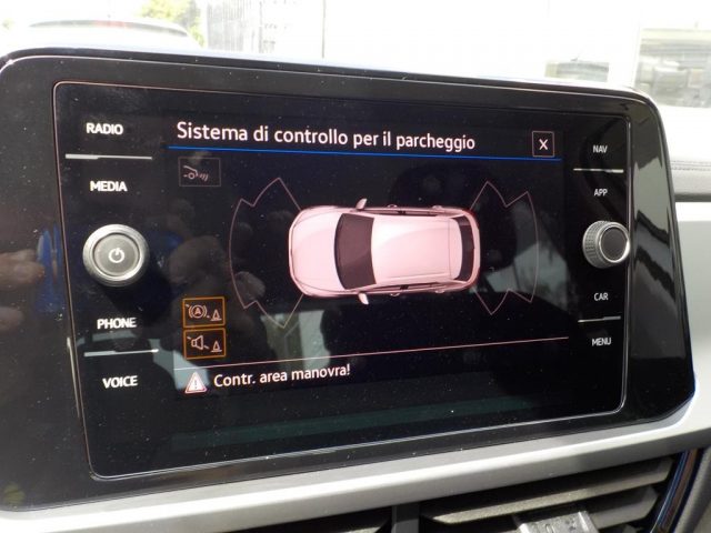 VOLKSWAGEN T-Roc usata, con Controllo automatico clima