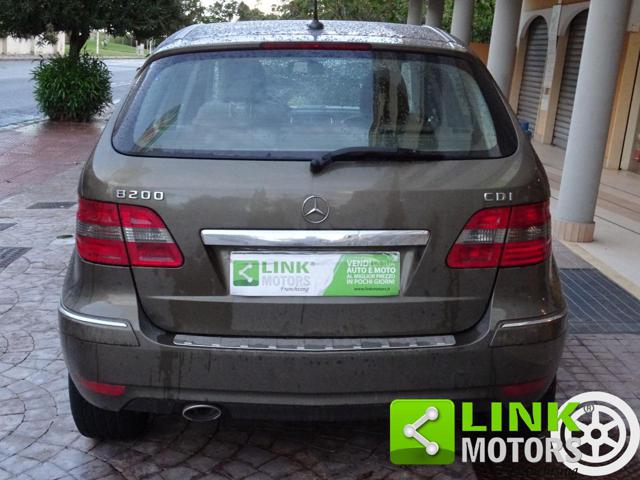 MERCEDES-BENZ B 200 usata, con Alzacristalli elettrici
