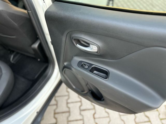 JEEP Renegade usata, con USB