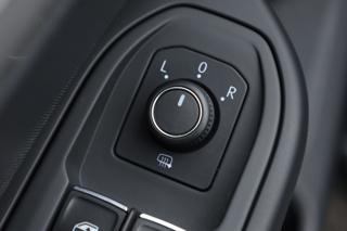 VOLKSWAGEN Golf usata, con Sensori di parcheggio anteriori