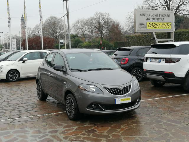 LANCIA Ypsilon usata, con Autoradio