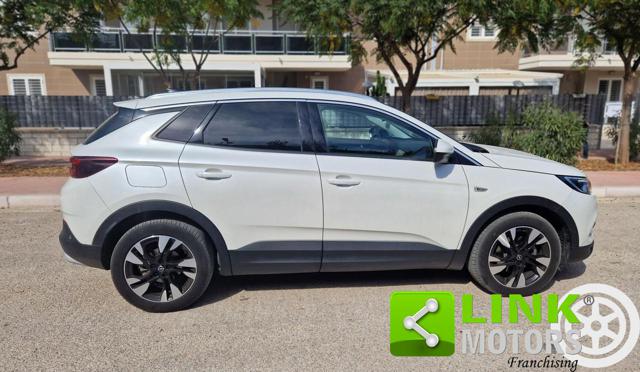 OPEL Grandland X usata, con Alzacristalli elettrici