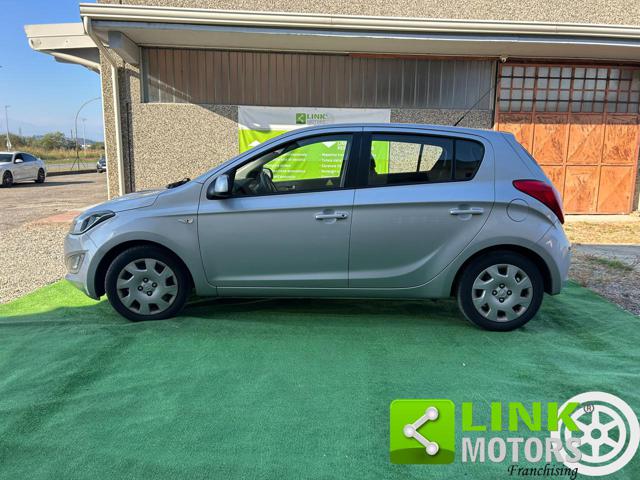 HYUNDAI i20 usata 7