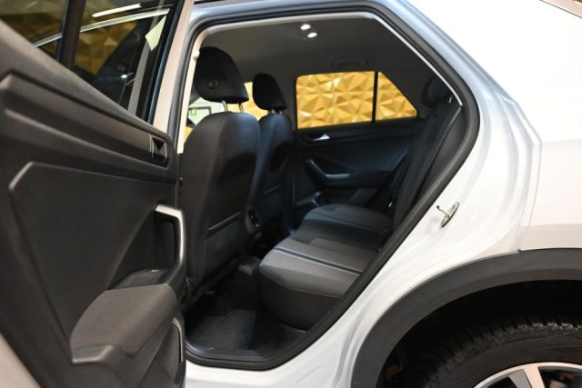 VOLKSWAGEN T-Roc usata 22