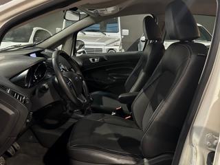 FORD EcoSport usata, con Autoradio