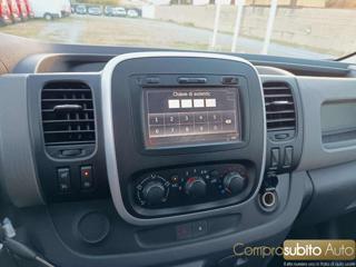 RENAULT Trafic usata 12
