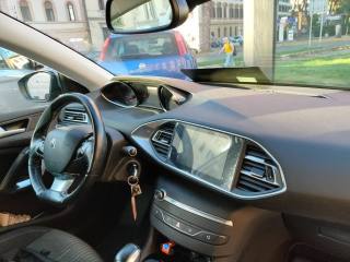 PEUGEOT 308 usata, con Sistema di navigazione