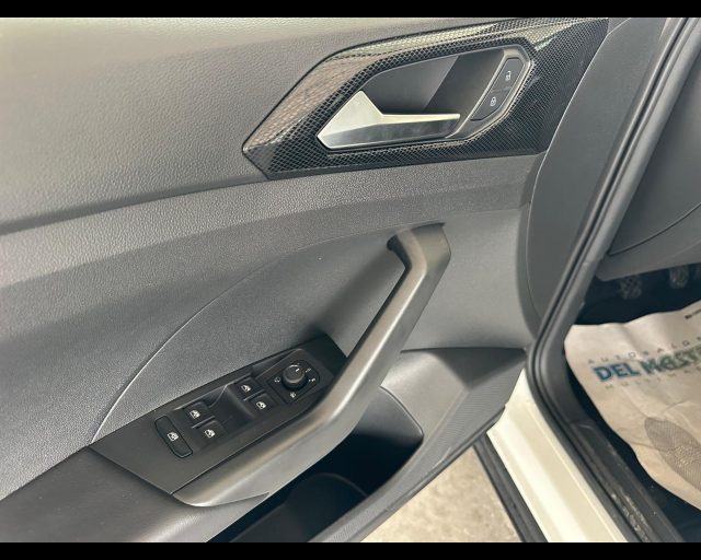 VOLKSWAGEN T-Cross usata, con Sedile posteriore sdoppiato