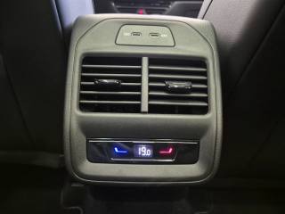 VOLKSWAGEN Passat usata, con Fari LED