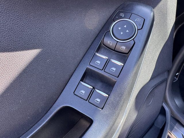 FORD Fiesta usata, con Cruise Control