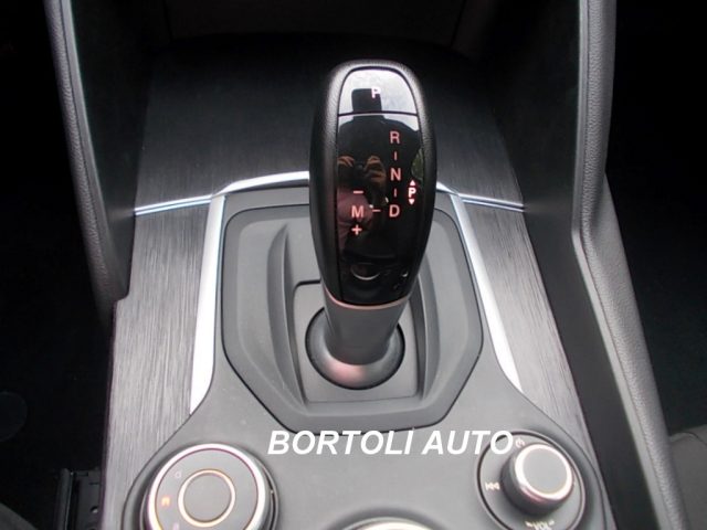 ALFA ROMEO Giulia usata, con Autoradio