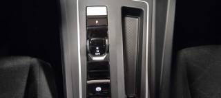 VOLKSWAGEN Golf usata, con Autoradio digitale