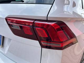 VOLKSWAGEN Tiguan usata, con Leve al volante